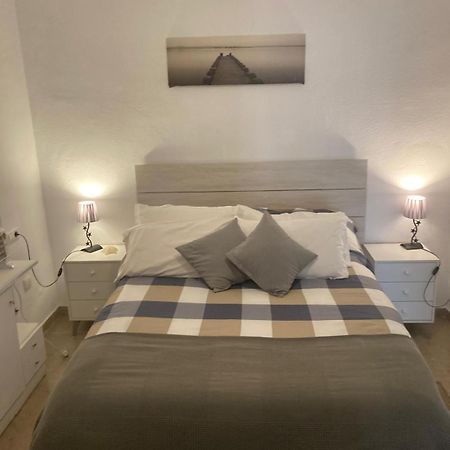 Marina Apartment Beach Front Estepona Exterior foto