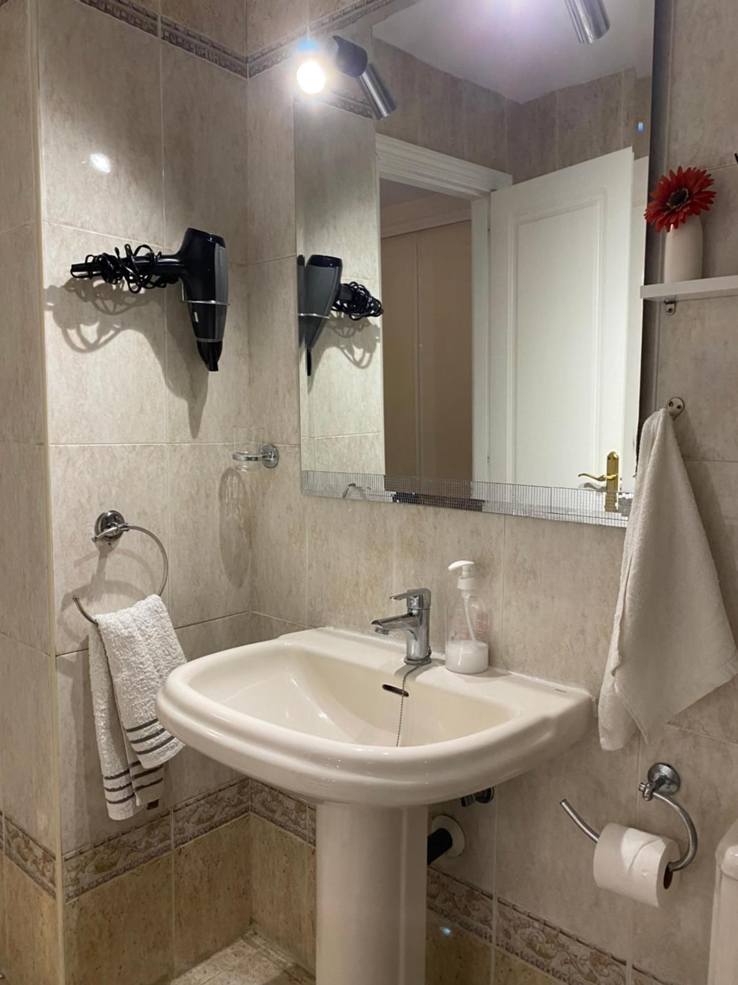 Marina Apartment Beach Front Estepona Exterior foto